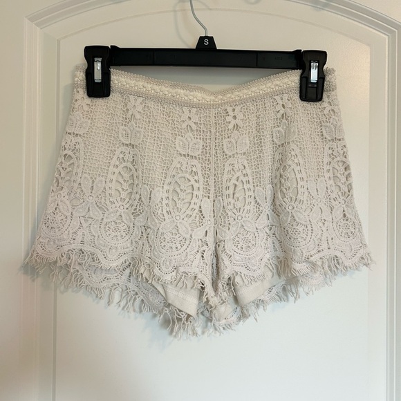 White lace comfy shorts - Picture 1 of 2